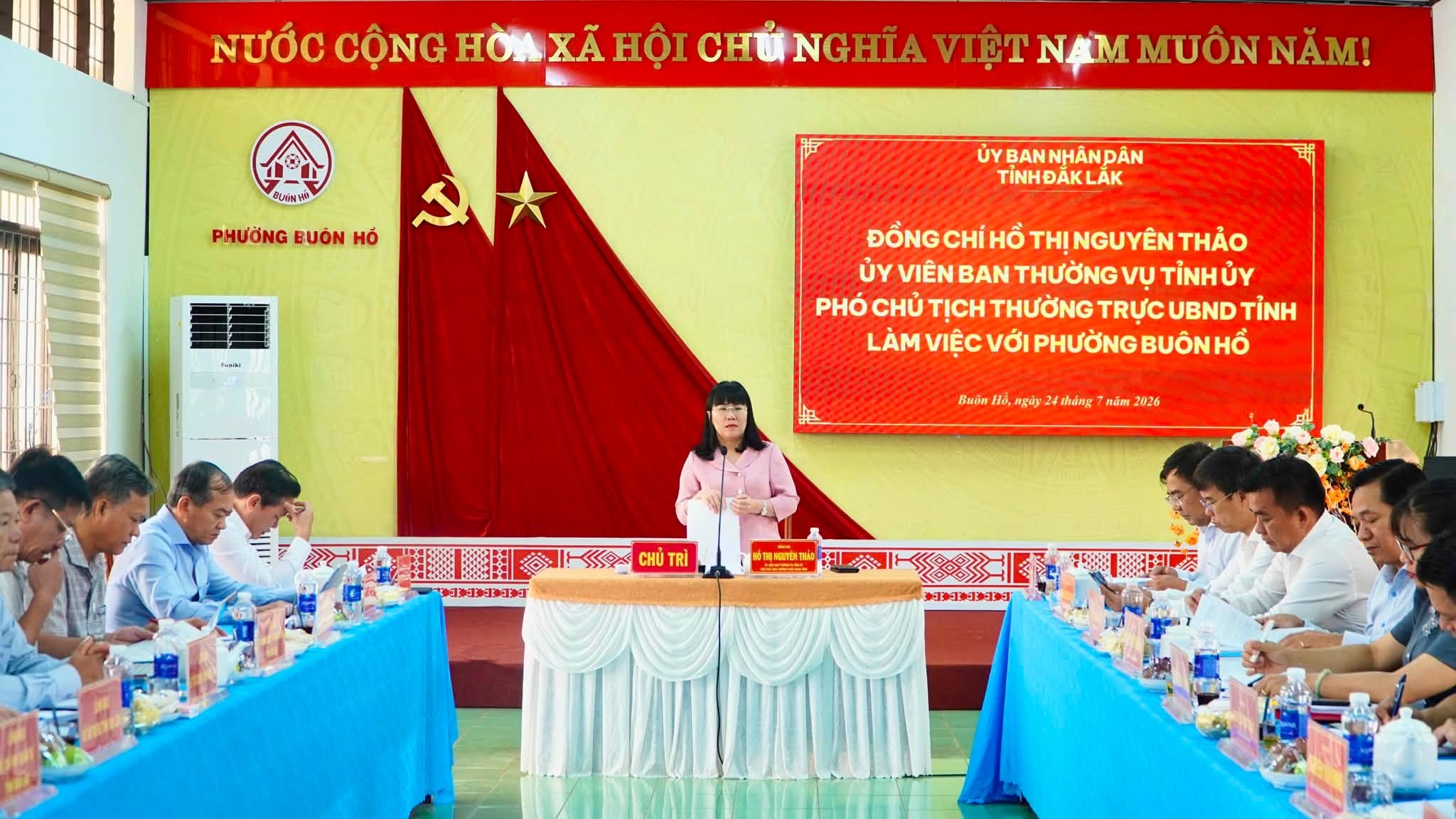 Đồng chí Phó Chủ tịch Thường trực UBND tỉnh đã làm việc với UBND phường Buôn Hồ